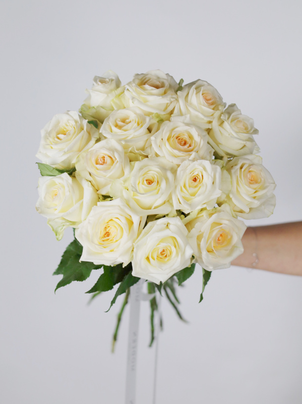 БУКЕТ 15 ПИОНОВИДНЫХ РОЗ CANDLELIGHT БУКЕТ 15 ПИОНОВИДНЫХ РОЗ CANDLELIGHT